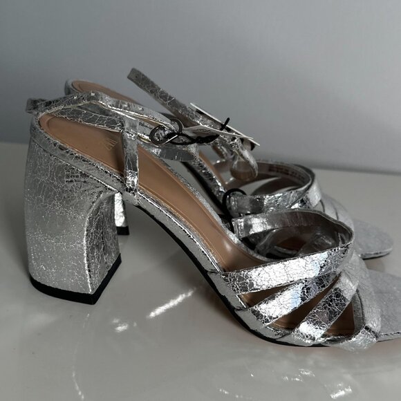 7.5/38 Zara silver party sandals NWT - Picture 2 of 7